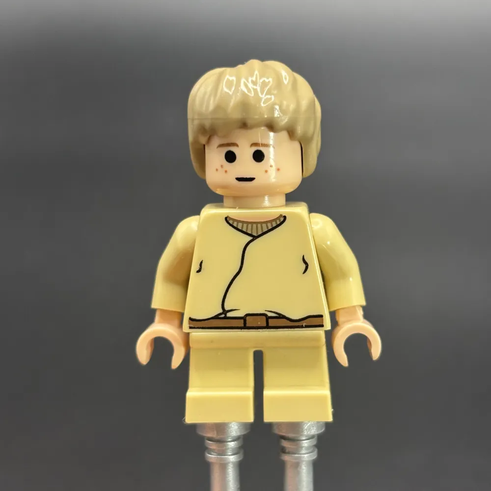 Anakin Skywalker - Short Legs, Short Tousled Hair, Reddish Brown Belt