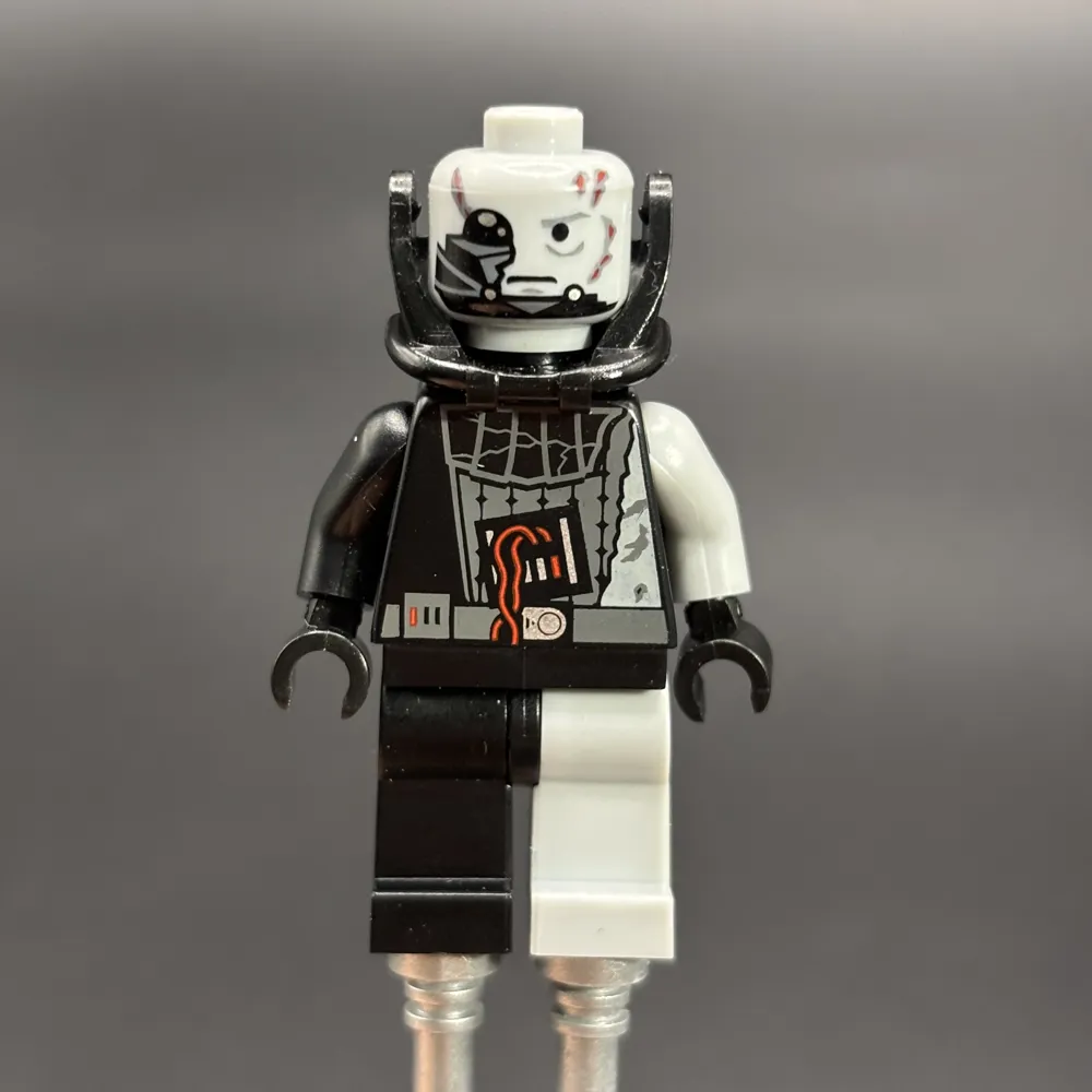 Darth Vader (Battle Damaged)