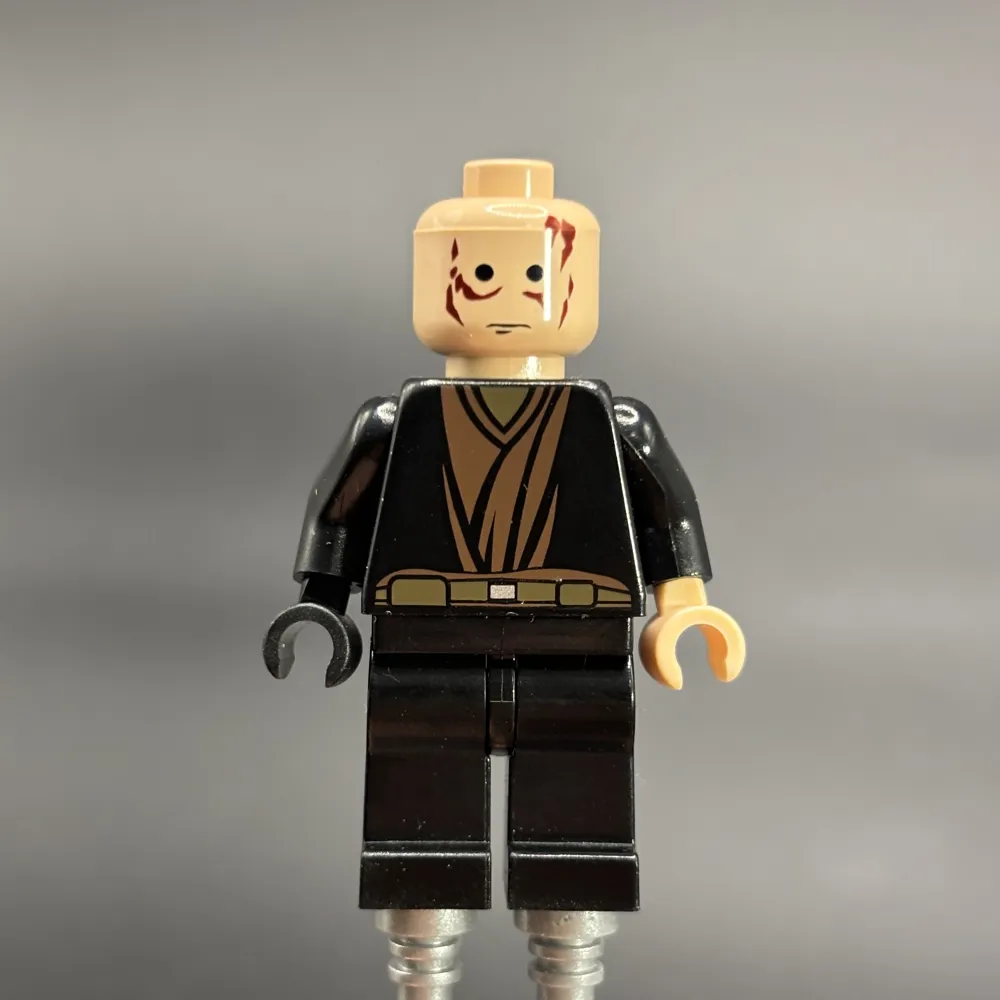 Anakin Skywalker - Black Right Hand, No Hair