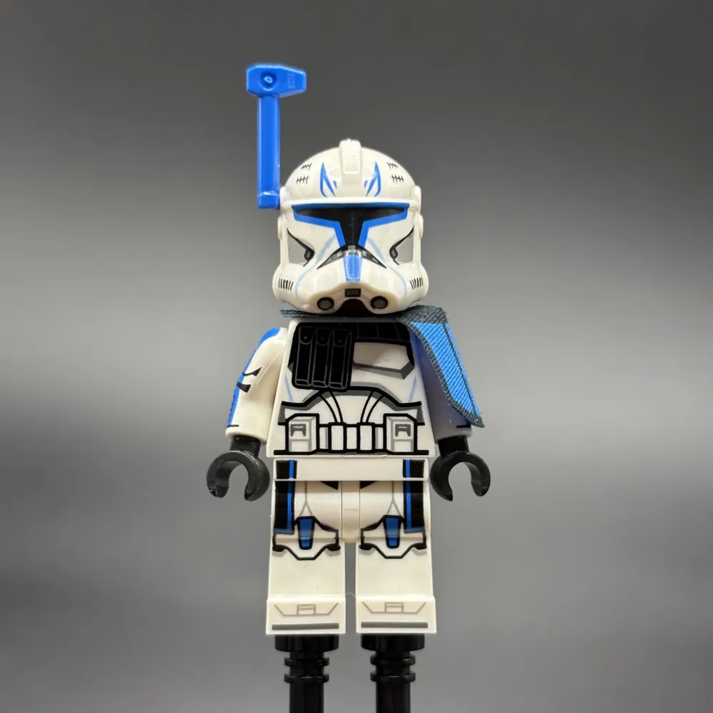 Clone Trooper Captain Rex, 501st Legion (Phase 2) - Blue Cloth Pauldron, Rangefinder, Printed White Arms