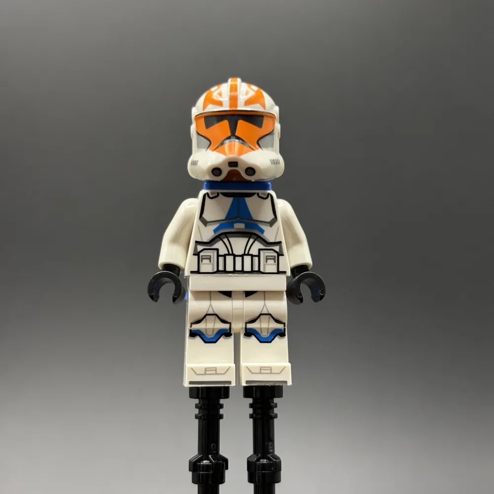 Clone Trooper, 501st Legion, 332nd Company (Phase 2) - Helmet with Holes and Togruta Markings, Blue Jet Pack