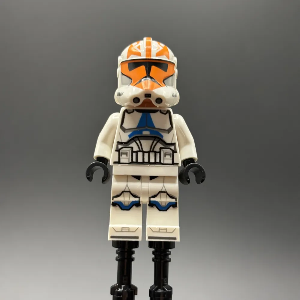 Clone Trooper, 501st Legion, 332nd Company (Phase 2) - Helmet with Holes and Togruta Markings