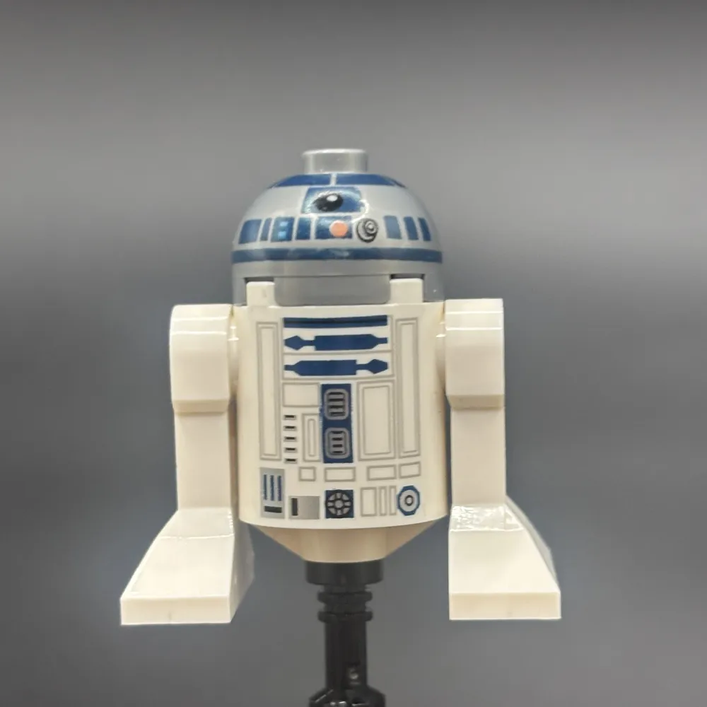 Astromech Droid, R2-D2 - Flat Silver Head, Red Dots and Small Receptor