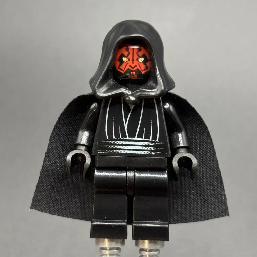 Darth Maul - Hood and Cape, Silver Neck Clasp