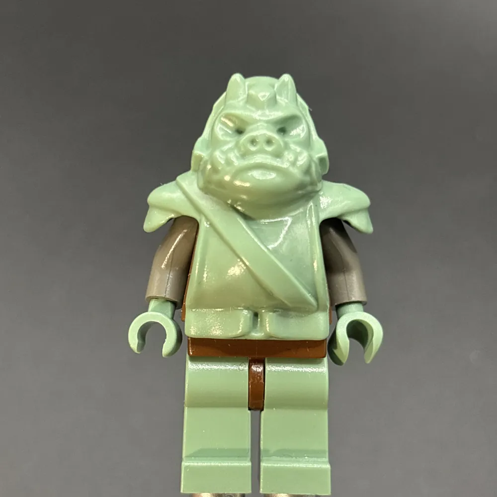 Gamorrean Guard - Sand Green, Dark Gray Arms