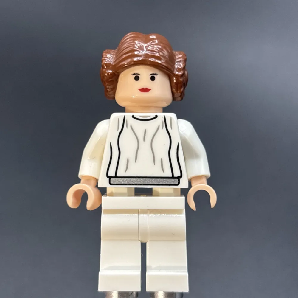 Princess Leia - White Dress, Simple Belt, Small Eyes, Textured Hair