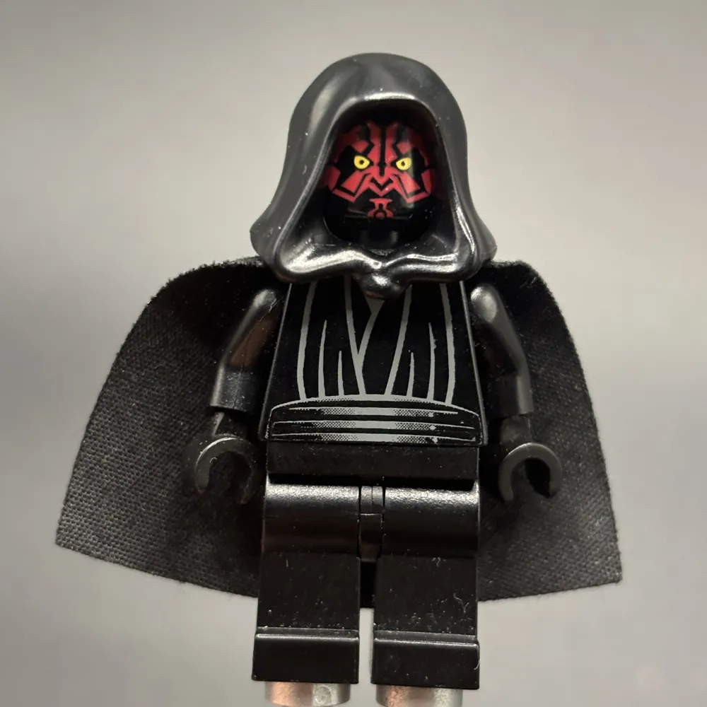 Darth Maul - Hood and Cape, Silver Neck Clasp