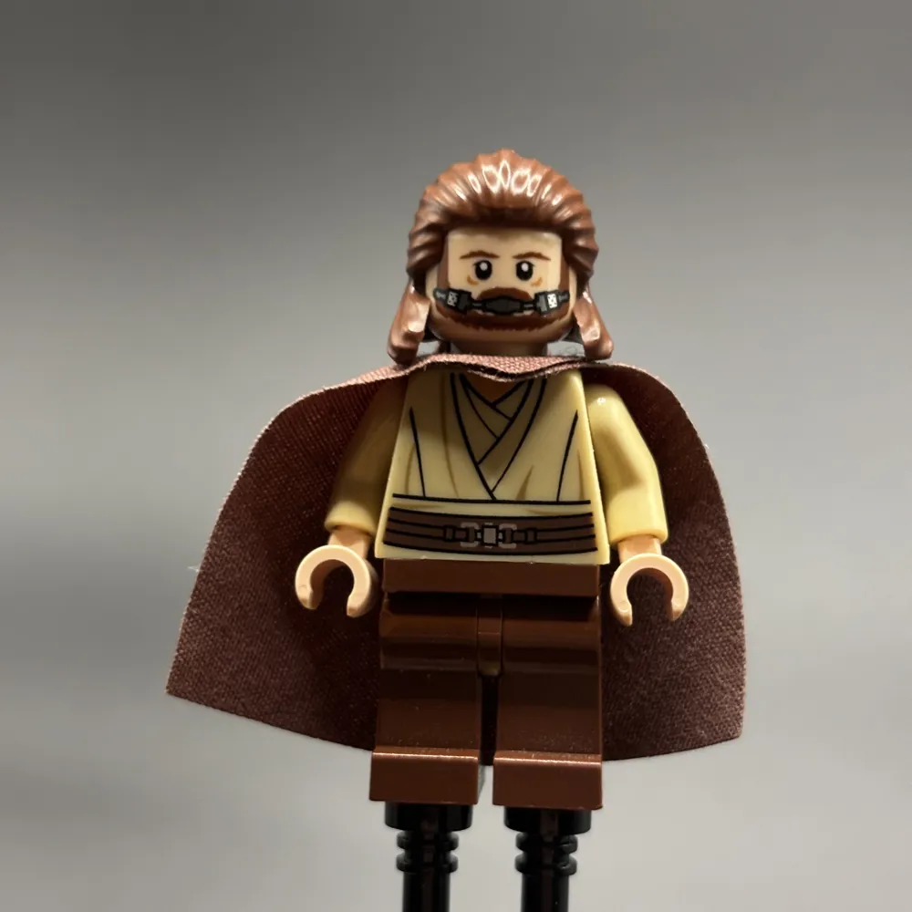 Qui-Gon Jinn (Breathing Apparatus)