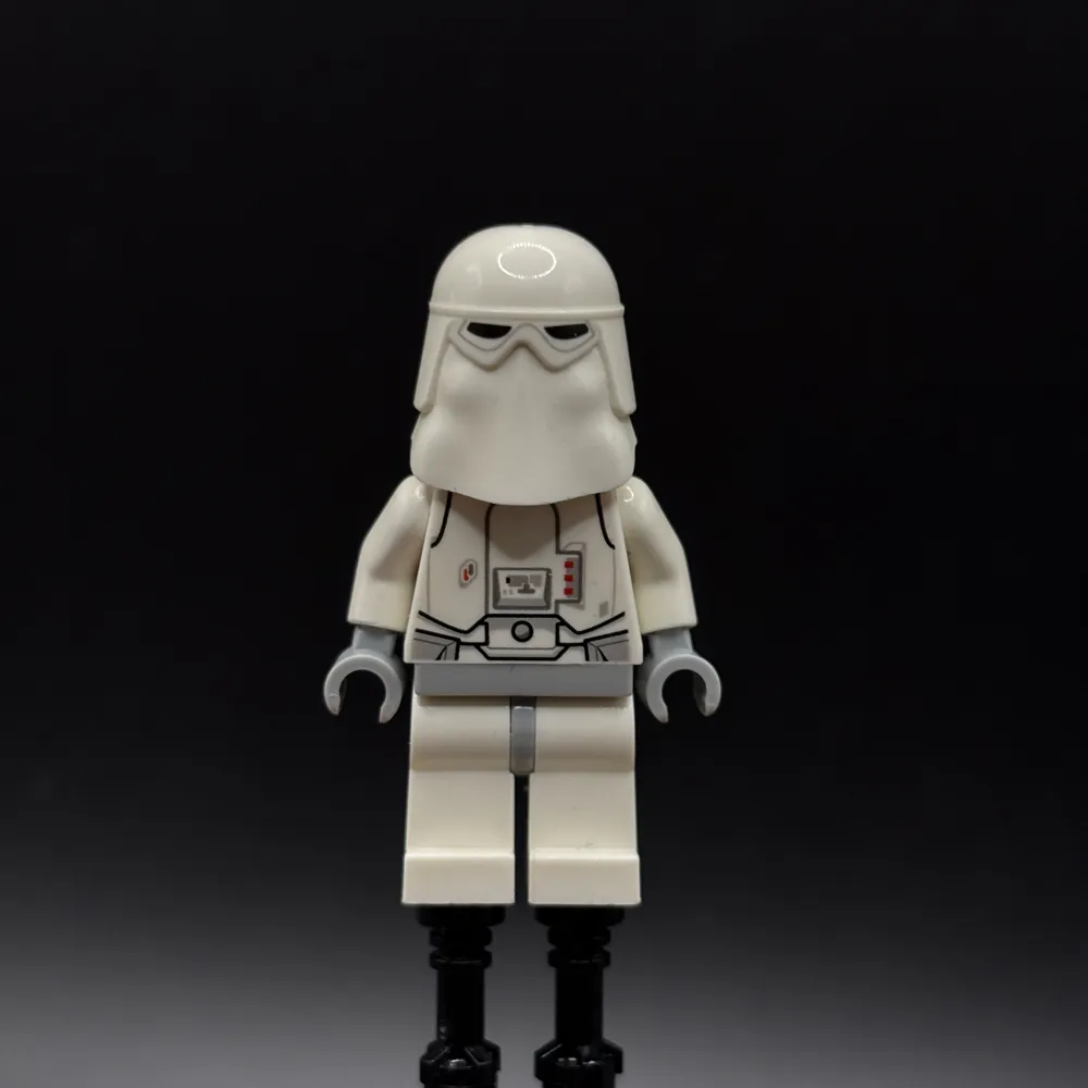 Snowtrooper, Light Bluish Gray Hips, Light Bluish Gray Hands - Backpack attached to Neck Bracket with Plate, Modified w/ Clip Ring