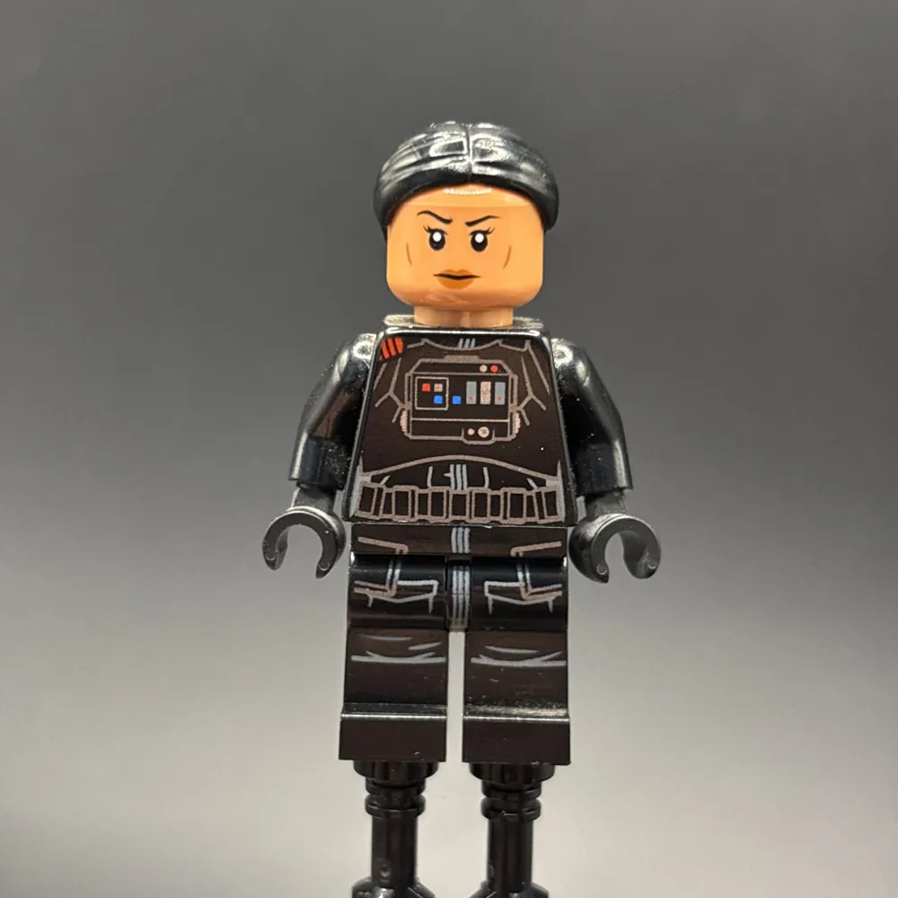 Iden Versio (Inferno Squad Commander)