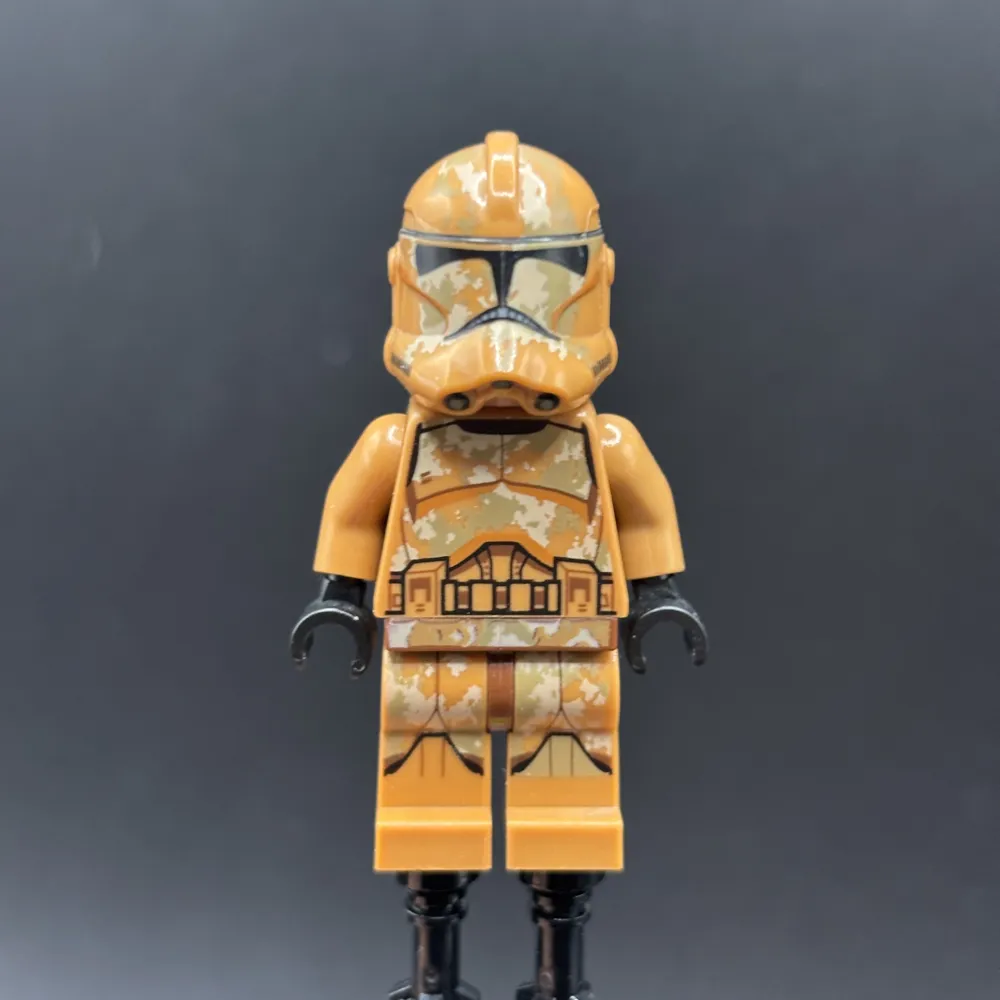 Clone Trooper (Phase 2) - Geonosis Camouflage, Scowl
