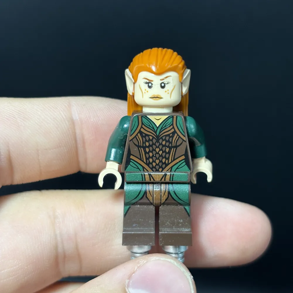 Tauriel, Dark Green and Dark Brown Outfit
