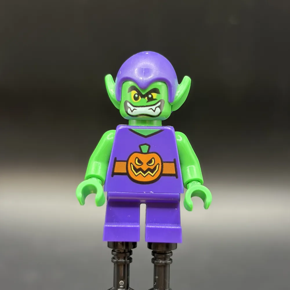 Green Goblin - Bright Green Skin, Dark Purple Outfit, Short Legs