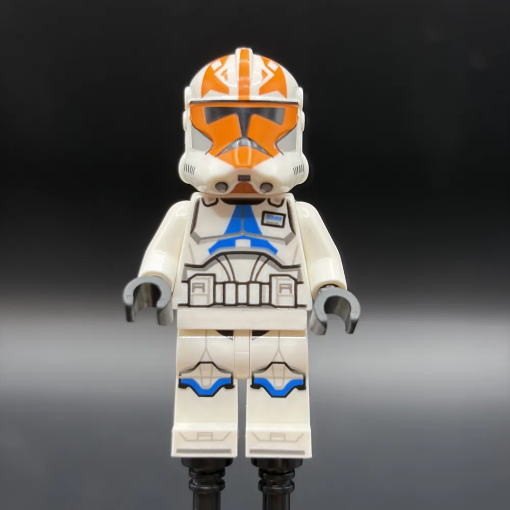 Clone Trooper, 501st Legion, 332nd Company (Phase 2) - Helmet with Holes and Togruta Markings