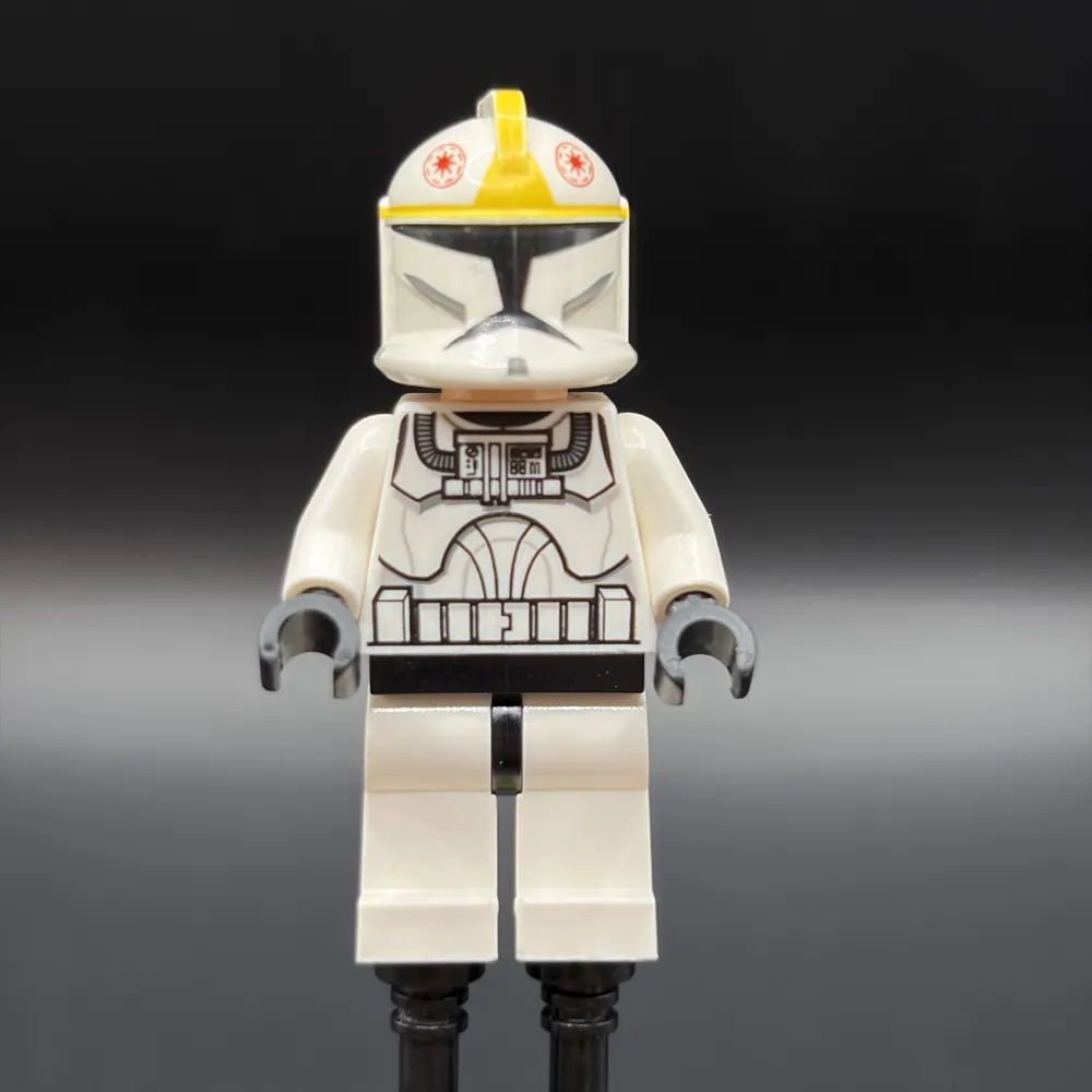 Clone Trooper Pilot (Phase 1) - Yellow Markings, Large Eyes