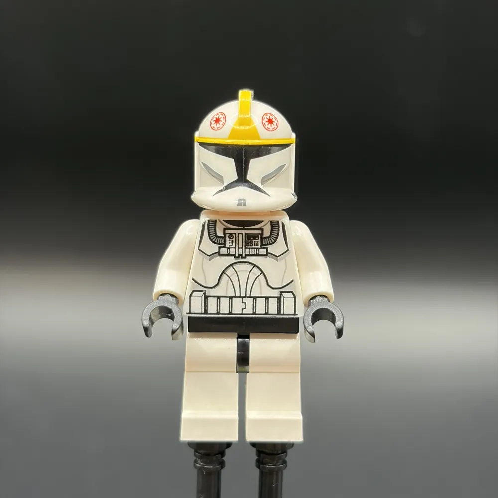 Clone Trooper Pilot (Phase 1) - Yellow Markings, Large Eyes