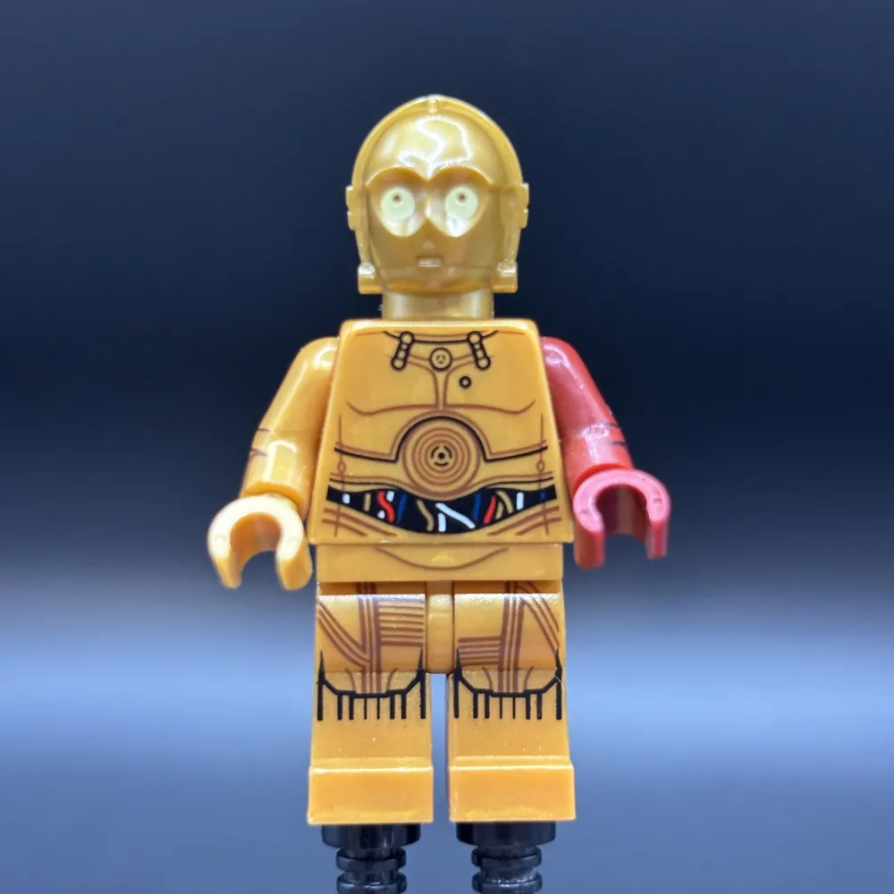 C-3PO - Dark Red Arm