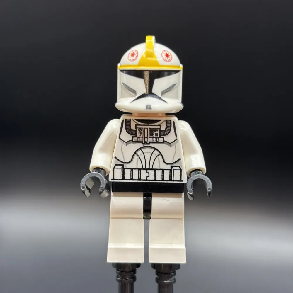 Clone Trooper Pilot (Phase 1) - Yellow Markings, Large Eyes
