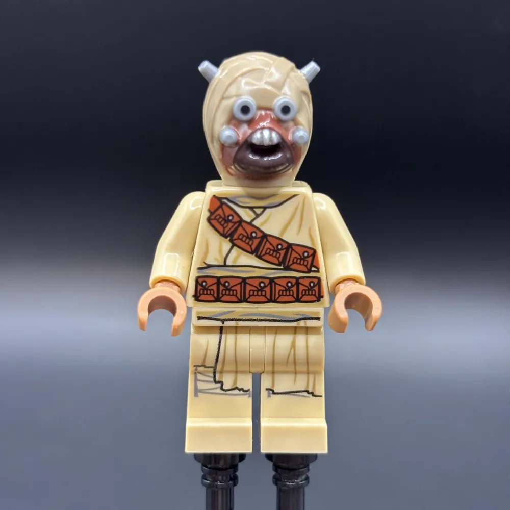 Tusken Raider - Dark Tan Head with Spikes, Diagonal Belt, Printed Legs