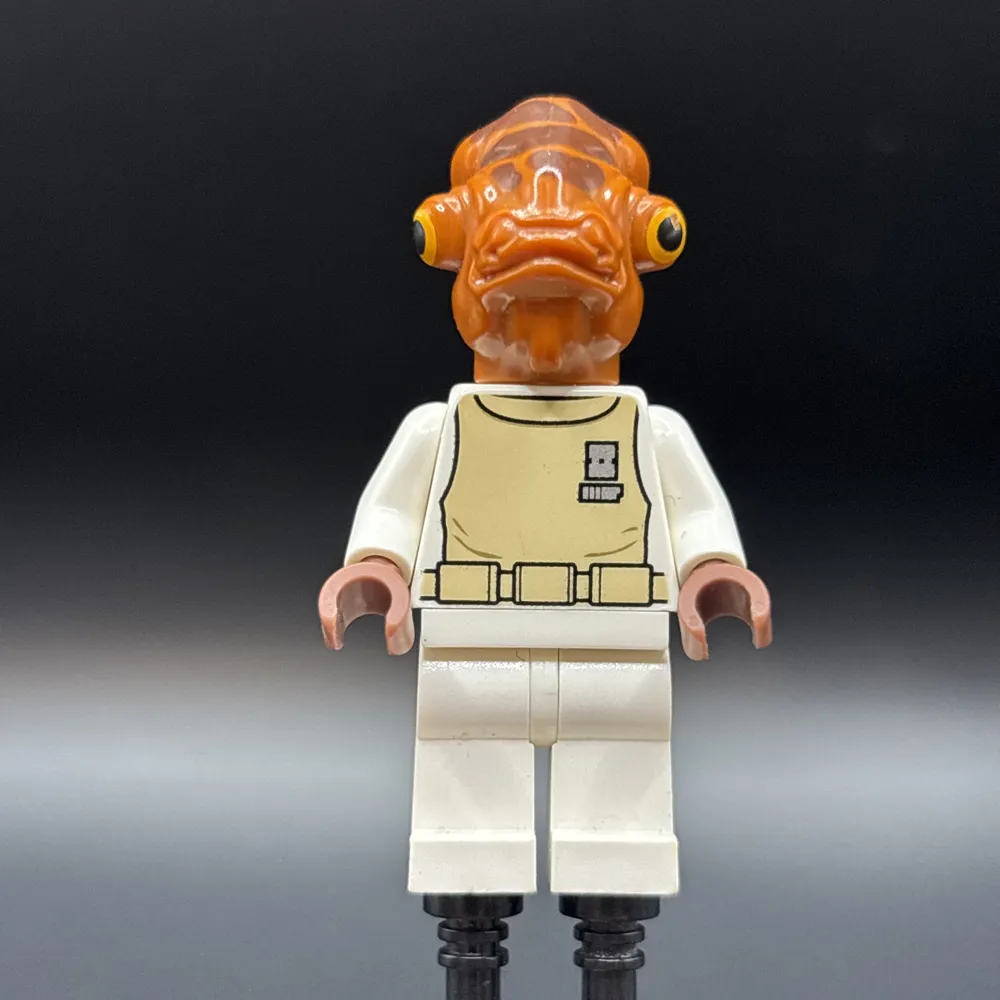 Admiral Ackbar - White Spacesuit