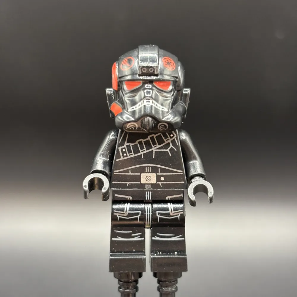 Inferno Squad Agent (Frown, Sunken Eyes)
