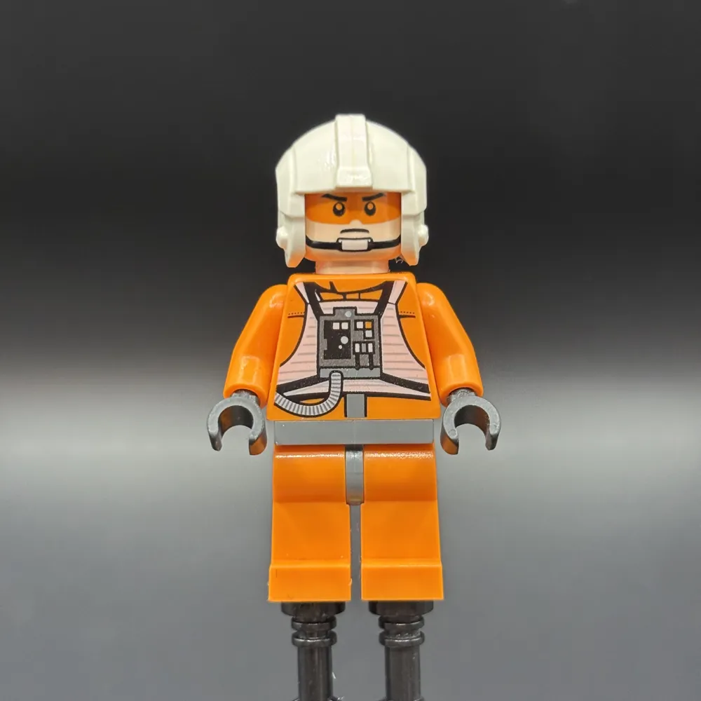 Zev Senesca - Plain Helmet