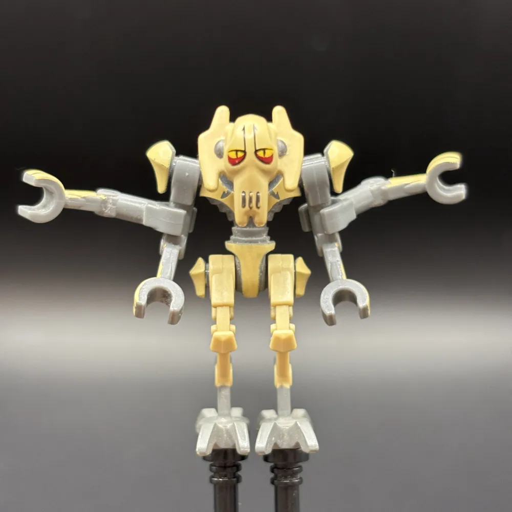 General Grievous - Bent Legs, Tan Armor