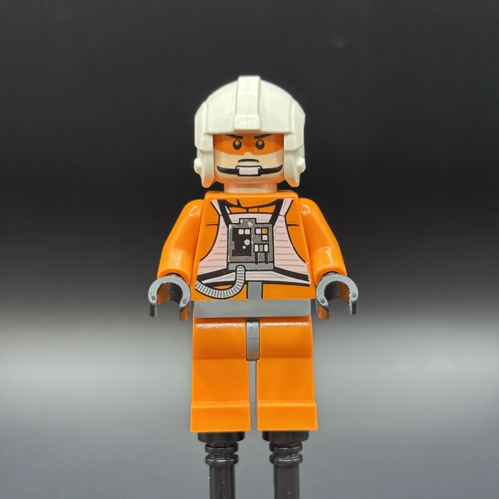 Zev Senesca - Plain Helmet