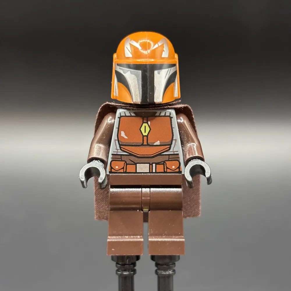 Mandalorian Tribe Warrior - Male, Dark Brown Cape, Dark Orange Helmet