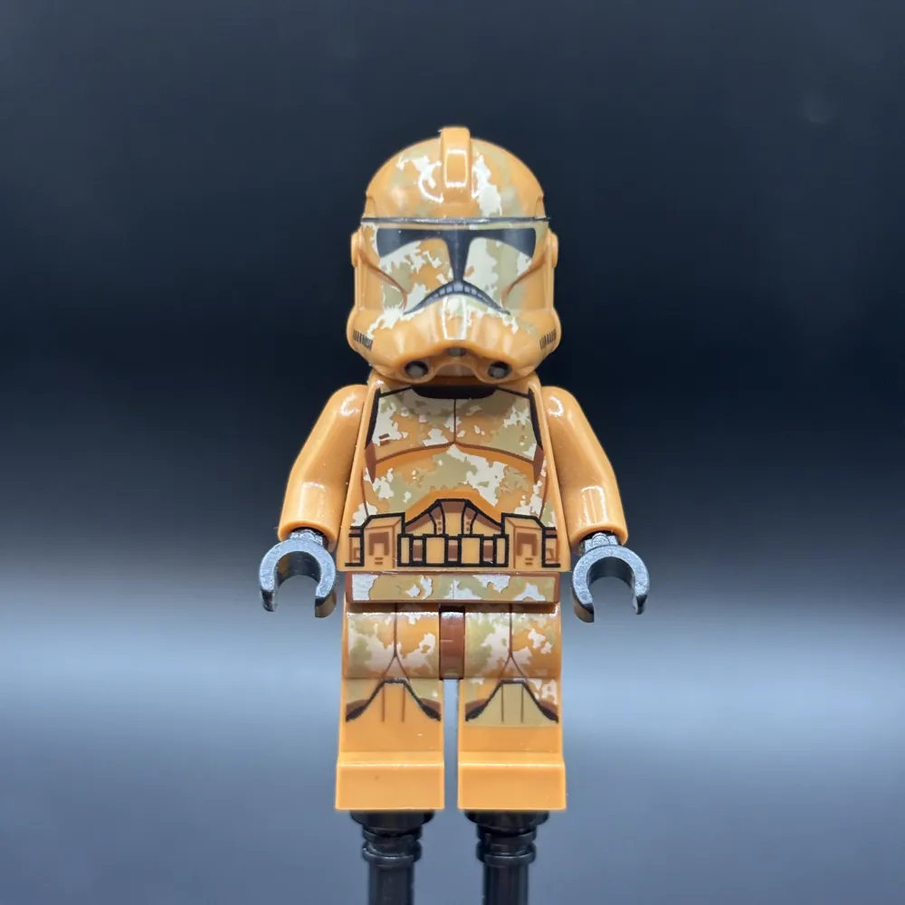 Clone Trooper (Phase 2) - Geonosis Camouflage, Scowl