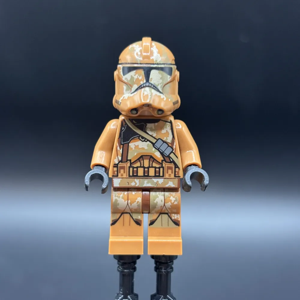Clone Trooper (Phase 2) - Geonosis Camouflage, Scowl