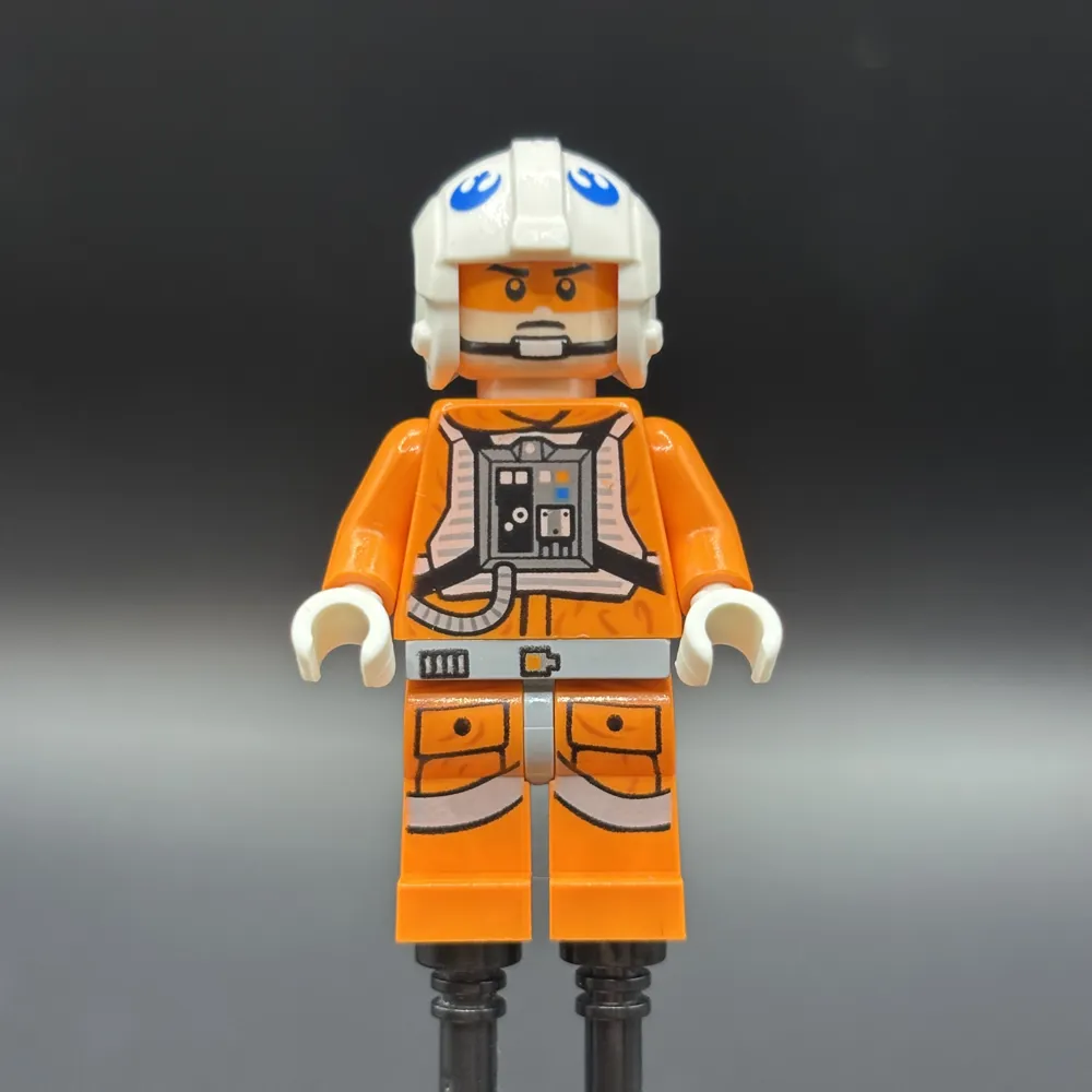 Snowspeeder Pilot - White Helmet