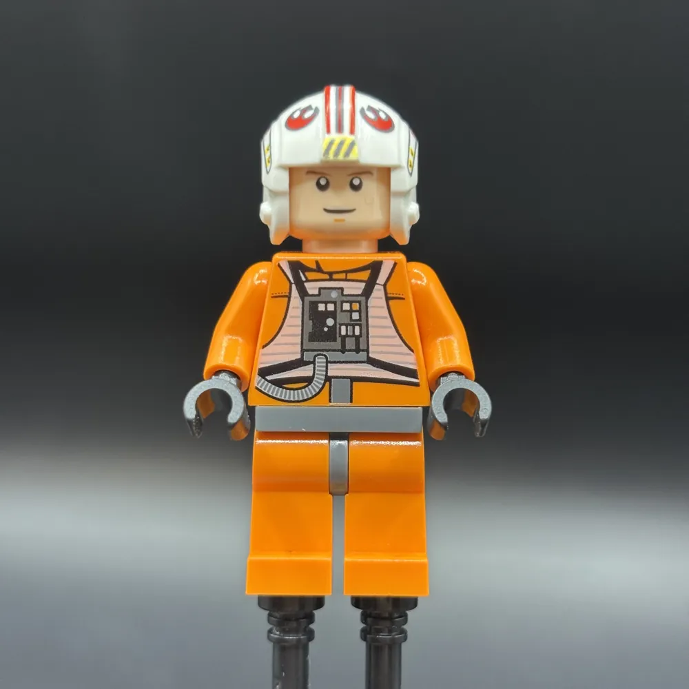 Luke Skywalker - Pilot Suit, Detailed Torso and Helmet