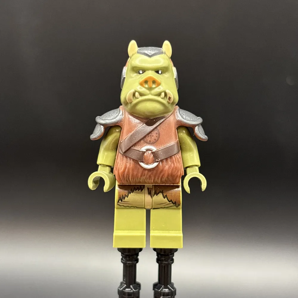 Gamorrean Guard - Olive Green, Dark Tan Hips