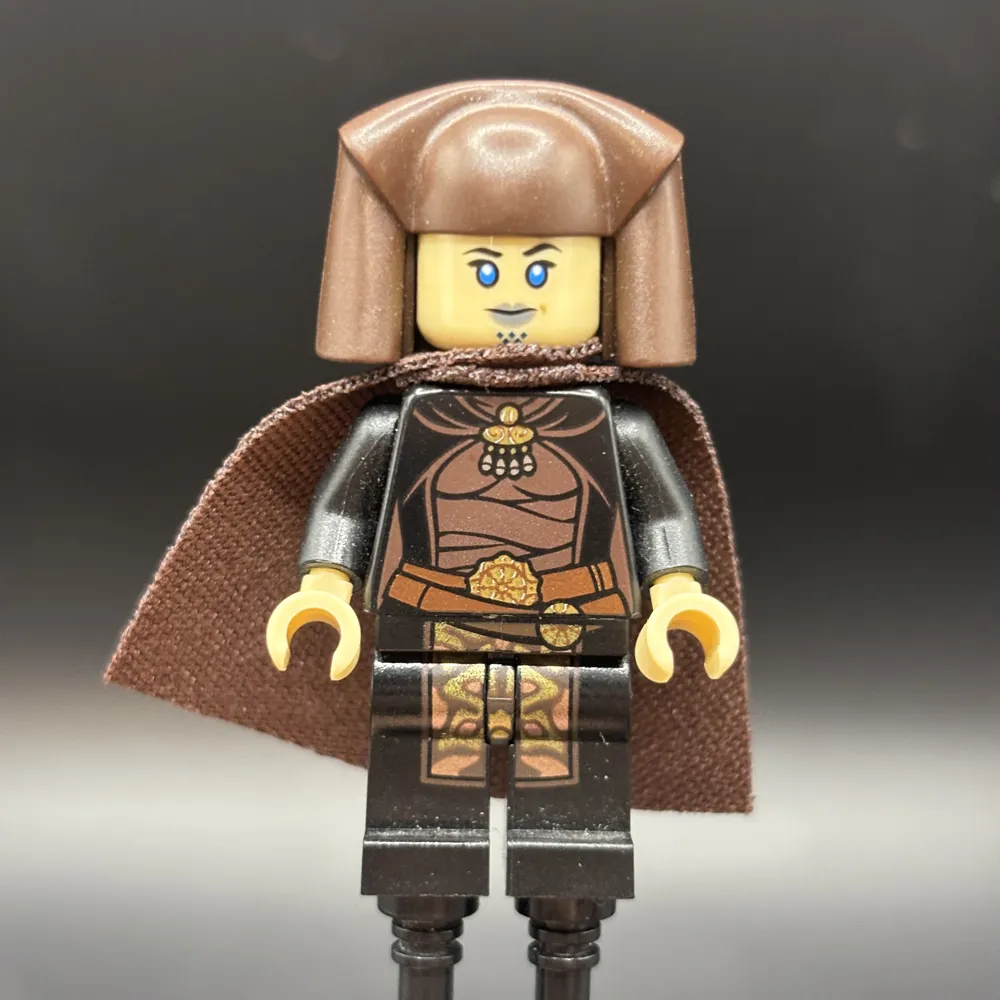 Luminara Unduli - Dark Brown Headgear, Cape