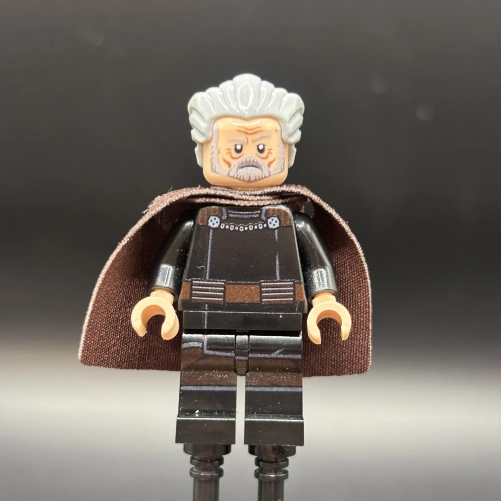Count Dooku - Light Bluish Gray Swept Back Hair, Reddish Brown Cape, Large Eyes