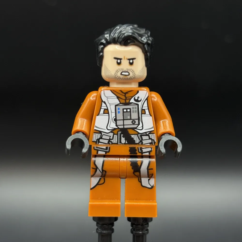 Poe Dameron (Pilot Jumpsuit, Hair Swept Left Tousled)