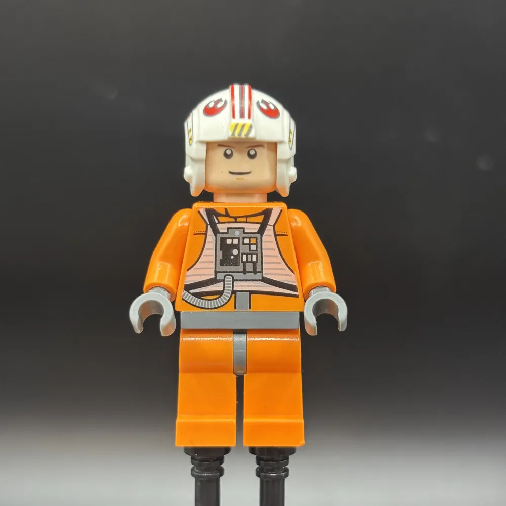 Luke Skywalker - Pilot Suit, Detailed Torso and Helmet