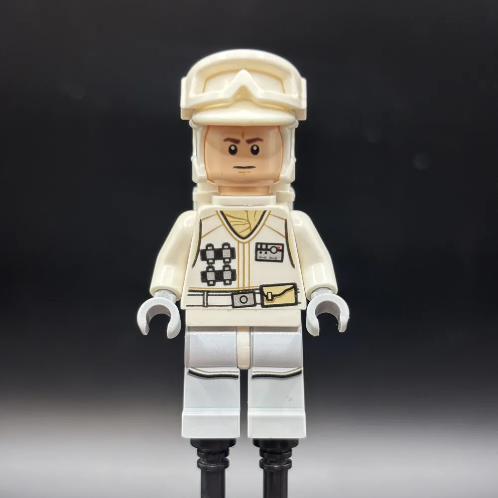 Hoth Rebel Trooper White Uniform (Frown)