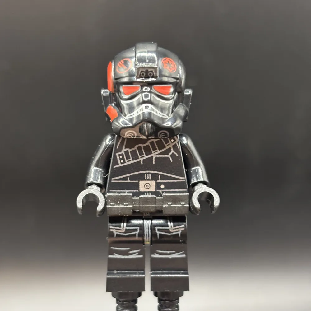 Inferno Squad Agent (Frown, Sunken Eyes)