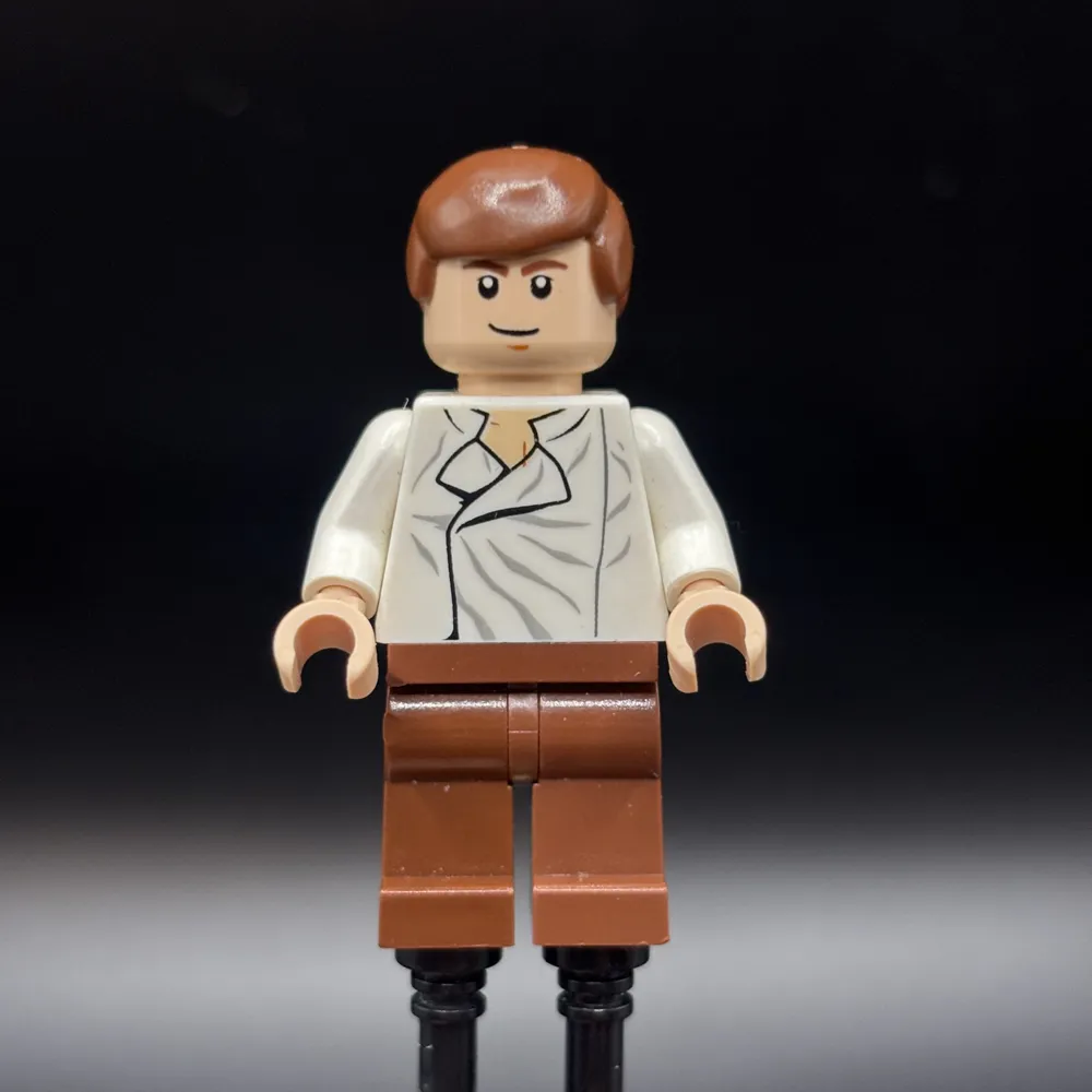 Han Solo - White Shirt with Wrinkles on Front, Dark Brown Legs, Smooth Hair