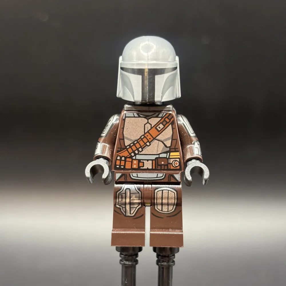 The Mandalorian / Din Djarin / 'Mando' - Silver Beskar Armor, Jet Pack, Plain Head
