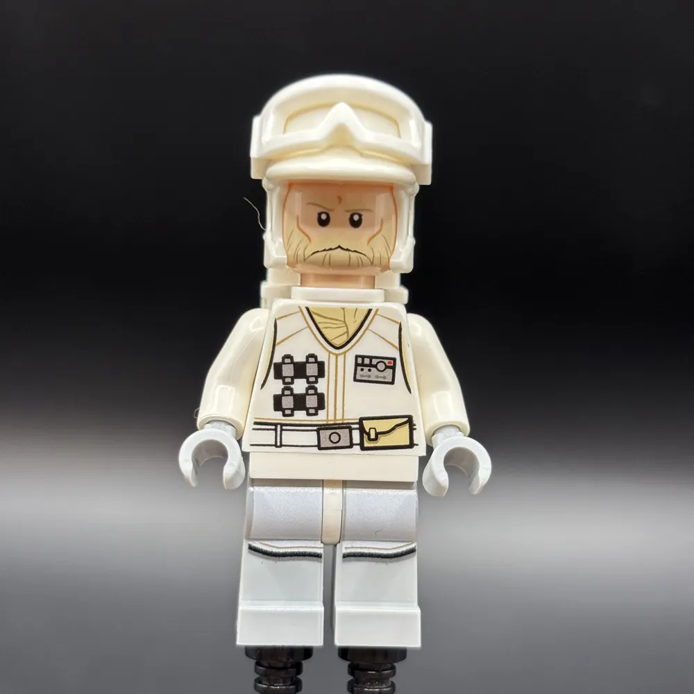 Hoth Rebel Trooper White Uniform (Tan Beard, Backpack)