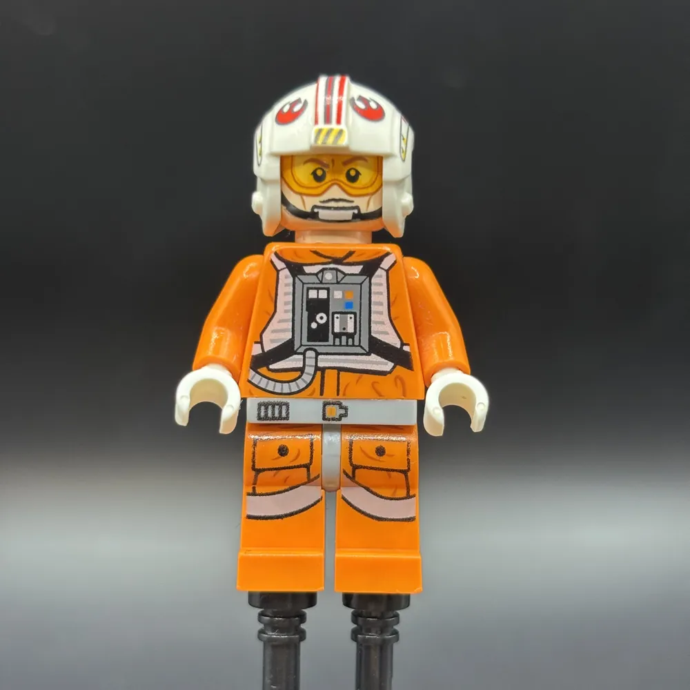 Luke Skywalker (Pilot, Printed Legs, Cheek Lines)