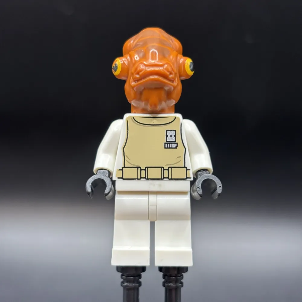 Admiral Ackbar - White Spacesuit