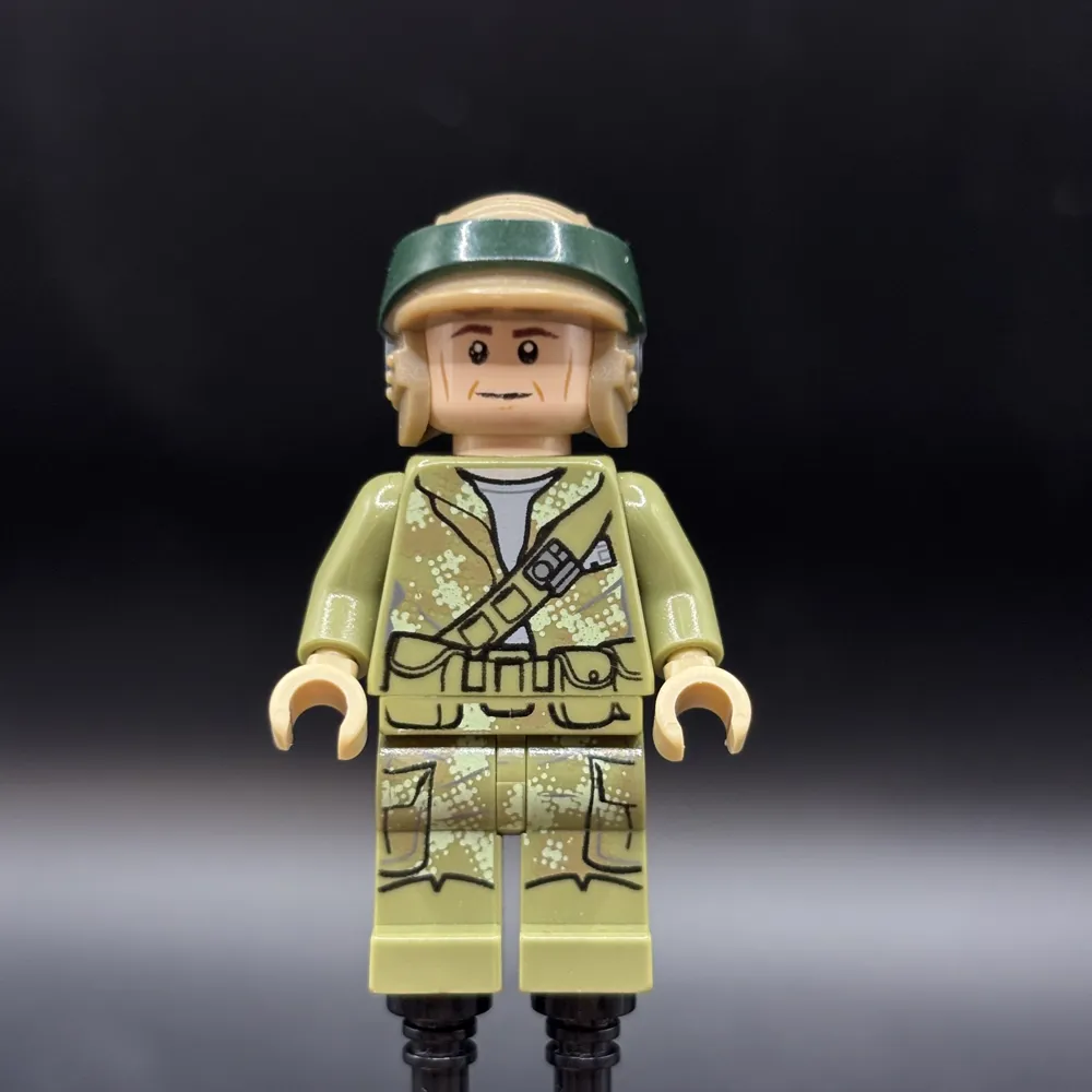 Endor Rebel Trooper 1 (Olive Green)