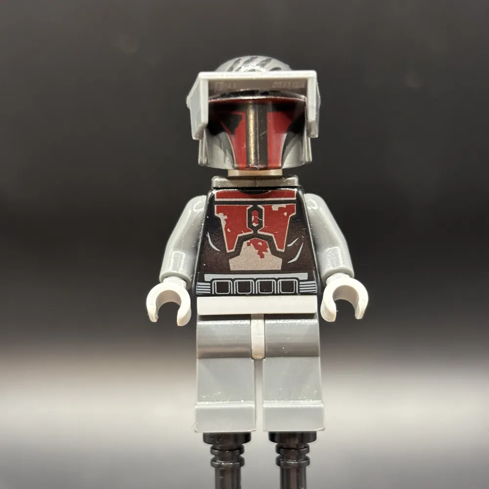 Mandalorian Super Commando (Head with High Brow Pattern)