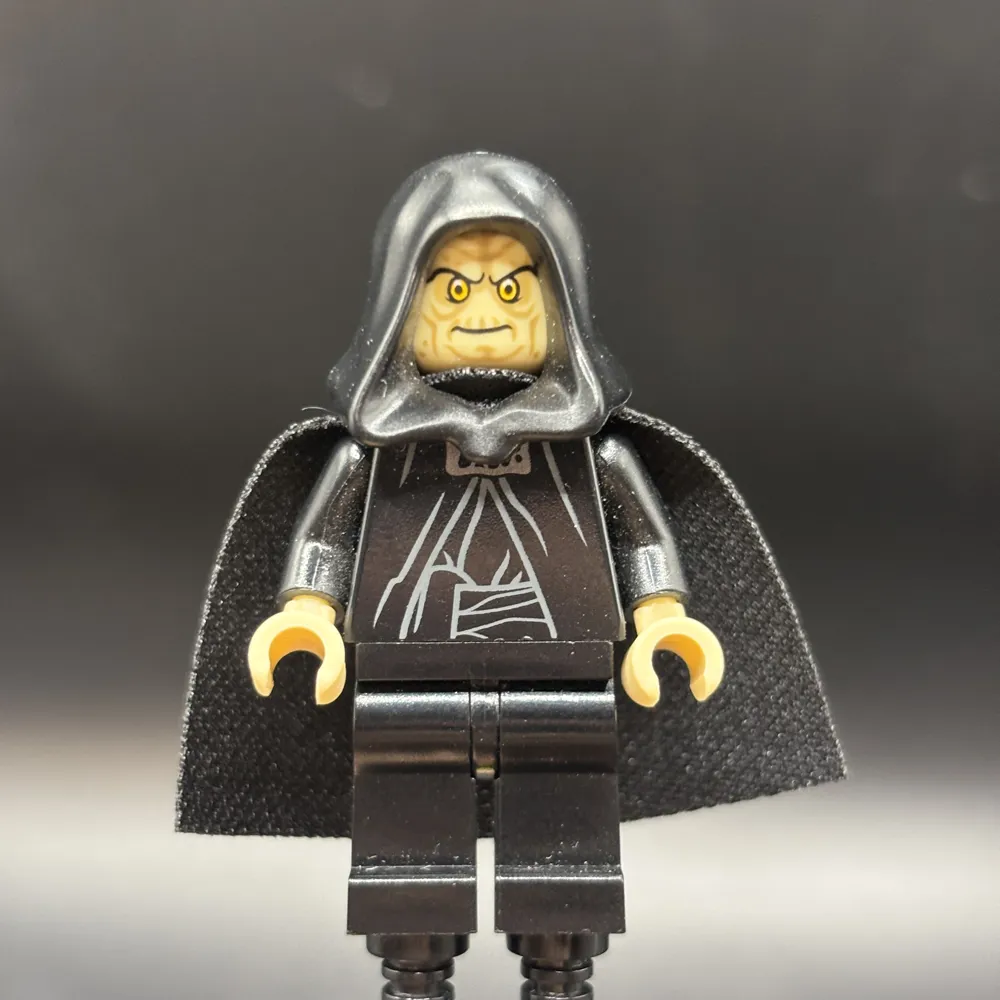 Emperor Palpatine (Spongy Cape)