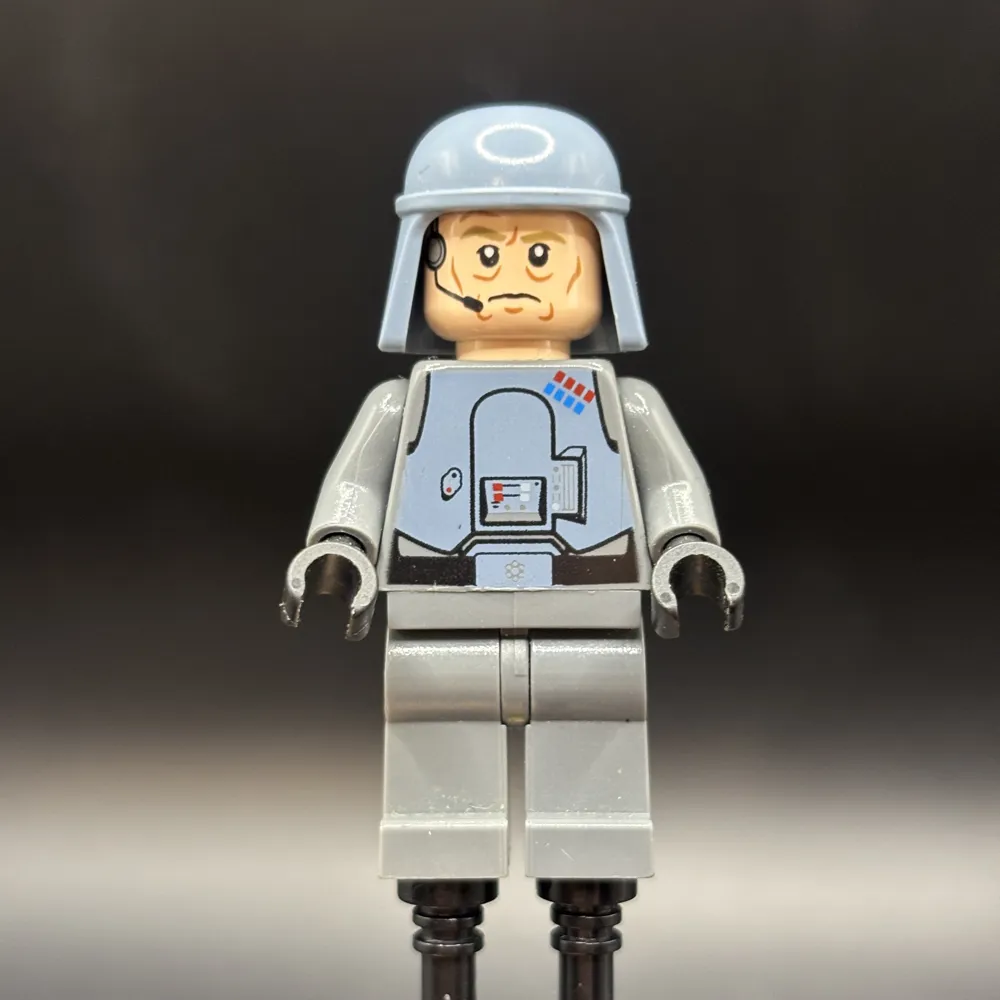 General Maximillian Veers - Chest Armor, Sand Blue Helmet