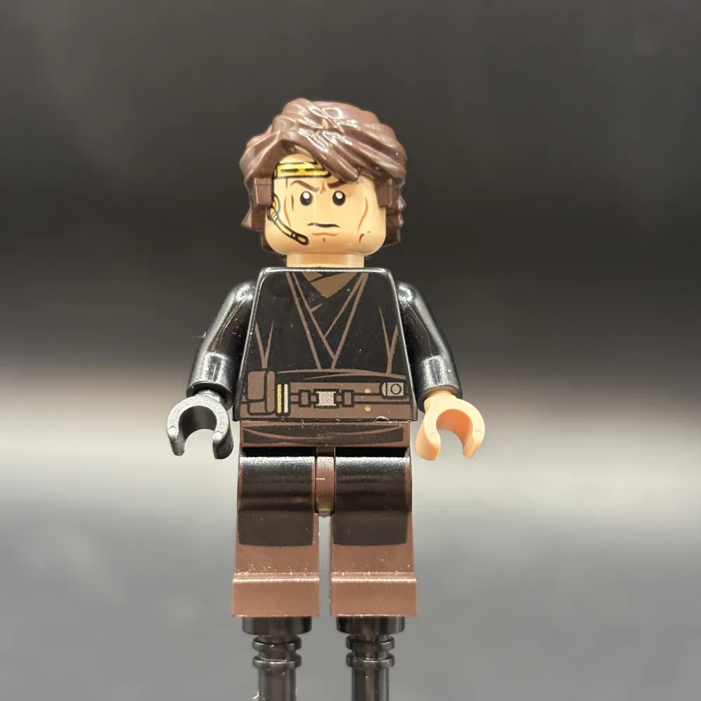 Anakin Skywalker (Dark Brown Legs, Headset)